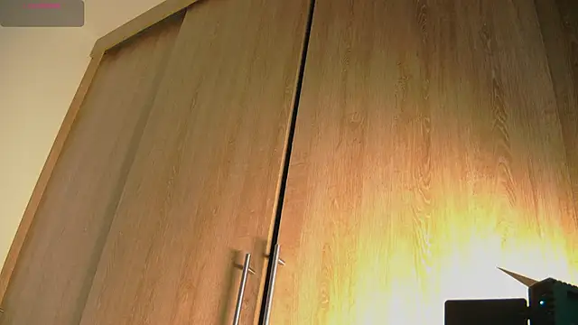 aidaadams online show from October 2025 11:46:02 AM