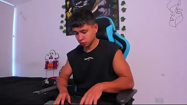 Snapshot of Bray_Kevin chatting on January 2025 12:39:02 PM Bray Kevin online show from January 2025 12:39:02 PM