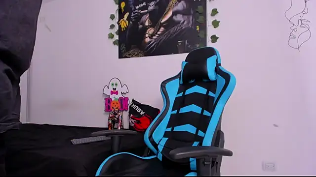 Snapshot of Bray_Kevin chatting on January 2025 11:56:01 PM Bray Kevin online show from January 2025 11:56:01 PM