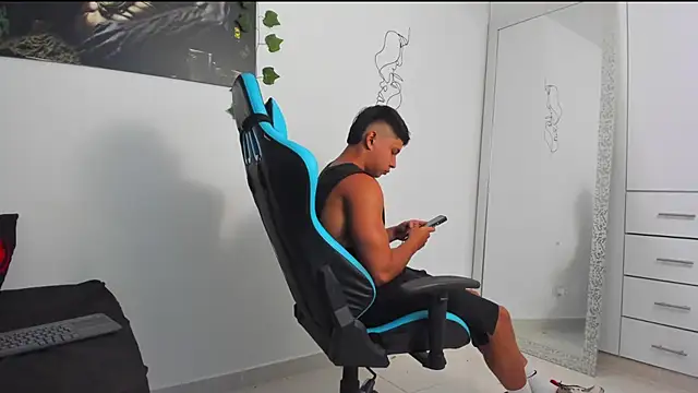 Snapshot of Bray_Kevin chatting on February 2025 12:48:02 AM Bray Kevin online show from February 2025 12:48:02 AM