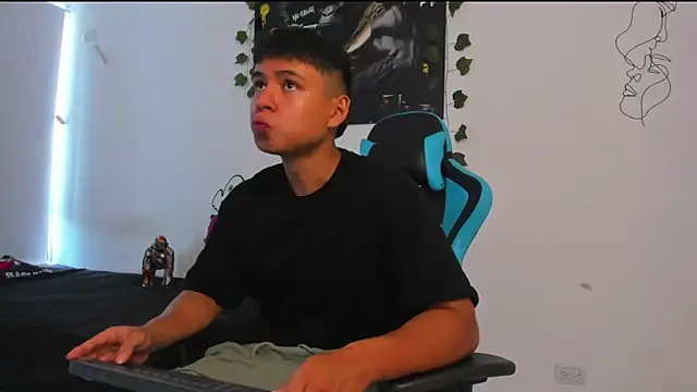 Snapshot of Bray_Kevin chatting on February 2025 05:50:01 PM Bray Kevin online show from February 2025 05:50:01 PM