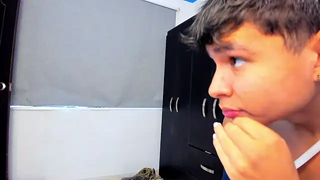 Snapshot of Bray_Kevin chatting on October 2025 05:58:02 PM Bray Kevin online show from October 2025 05:58:02 PM