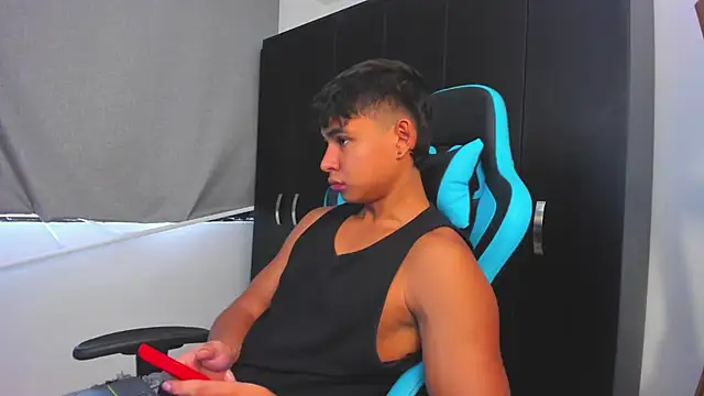 Snapshot of Bray_Kevin chatting on November 2025 03:00:02 PM Bray Kevin online show from November 2025 03:00:02 PM