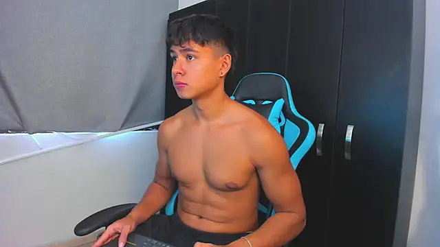 Snapshot of Bray_Kevin chatting on November 2025 03:22:01 PM Bray Kevin online show from November 2025 03:22:01 PM