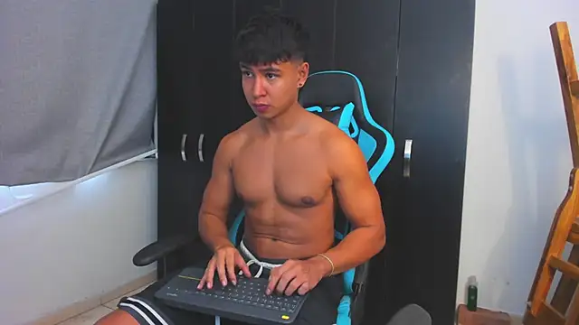 Snapshot of Bray_Kevin chatting on November 2025 02:53:02 PM Bray Kevin online show from November 2025 02:53:02 PM