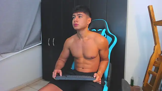 Snapshot of Bray_Kevin chatting on November 2025 11:42:02 PM Bray Kevin online show from November 2025 11:42:02 PM