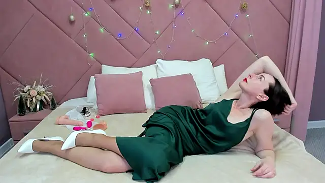 Snapshot of Jaqueline_Richardson chatting on December 2024 06:38:02 PM Jaqueline Richardson online show from December 2024 06:38:02 PM