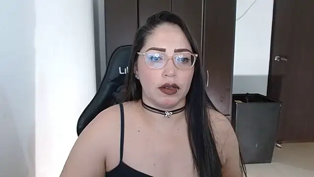 natashasmithe online show from September 2025 07:52:02 PM