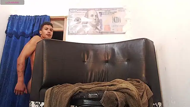 Snapshot of Ryan_coopper chatting on February 2025 07:23:01 AM Ryan coopper online show from February 2025 07:23:01 AM