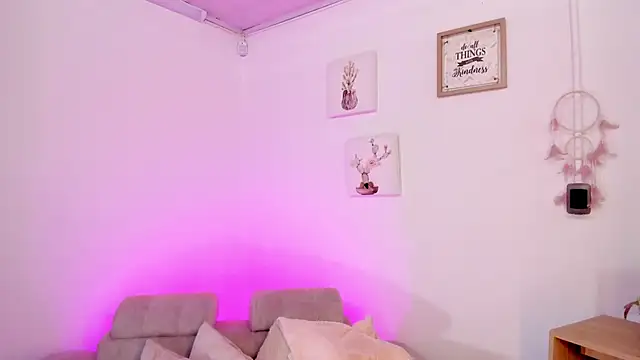 Tiarha online show from February 2025 04:39:01 AM