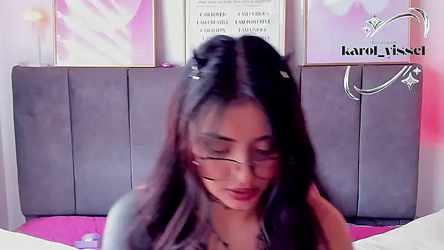 Hinataw33d01 online show from February 2026 07:37:01 PM