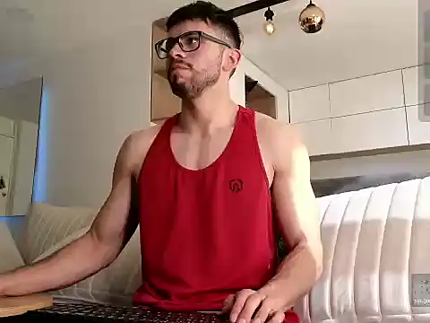 Snapshot of Phantom_Bigger1 chatting on December 2025 01:26:01 PM Phantom Bigger1 online show from December 2025 01:26:01 PM