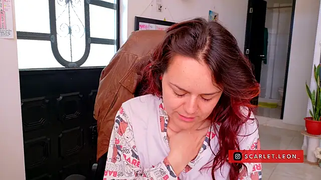 Scarletleon77 online show from June 2026 03:54:01 PM