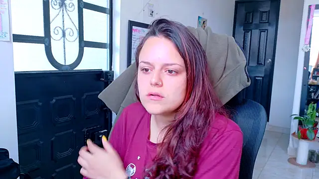 Scarletleon77 online show from July 2026 04:05:02 PM