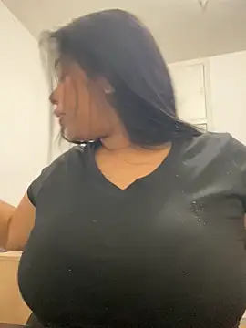 Snapshot of PUSHYLATE chatting on November 2025 03:56:02 PM PUSHYLATE online show from November 2025 03:56:02 PM