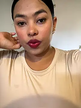 Snapshot of PUSHYLATE chatting on December 2025 06:56:01 PM PUSHYLATE online show from December 2025 06:56:01 PM