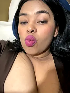 Snapshot of PUSHYLATE chatting on December 2025 05:03:02 AM PUSHYLATE online show from December 2025 05:03:02 AM