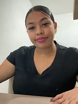 Snapshot of PUSHYLATE chatting on January 2026 07:17:02 PM PUSHYLATE online show from January 2026 07:17:02 PM