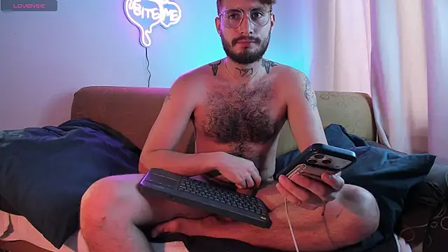 Snapshot of axel_giracr chatting on December 2025 07:18:01 PM axel giracr online show from December 2025 07:18:01 PM