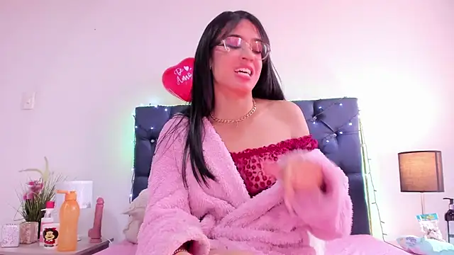 valentinabaez online show from February 2025 06:22:01 PM