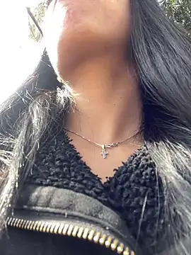 valentinabaez online show from February 2025 02:33:02 PM