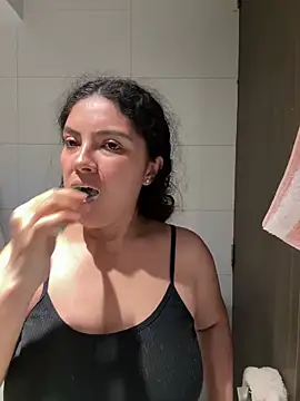 Nathcurly  online show from May 2026 01:12:01 AM