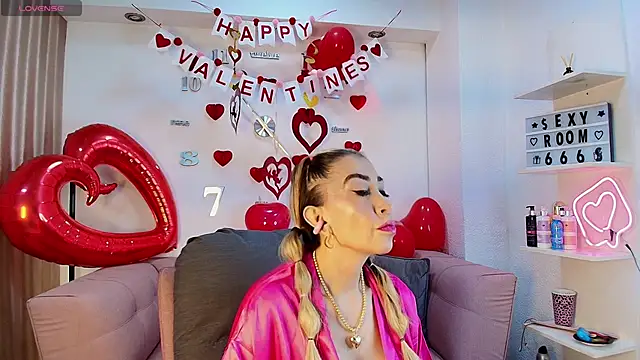 EvelinaGrey online show from February 2026 08:05:02 PM