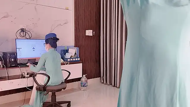 Snapshot of Mono-Stewardesss chatting on October 2025 03:14:01 PM Mono-Stewardesss online show from October 2025 03:14:01 PM