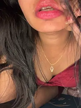 Snapshot of Sexy-Varsha chatting on February 2025 01:21:02 PM Sexy-Varsha online show from February 2025 01:21:02 PM