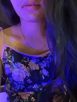 Snapshot of Sexy-Varsha chatting on March 2025 02:02:02 PM Sexy-Varsha online show from March 2025 02:02:02 PM