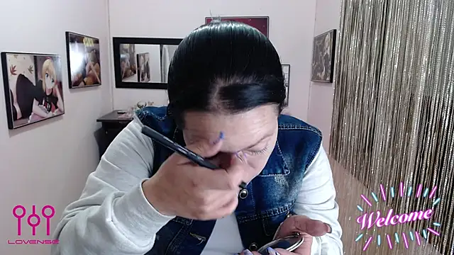 Cristal w online show from October 2025 12:46:02 PM