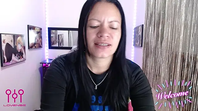 Cristal w online show from October 2025 12:50:01 PM