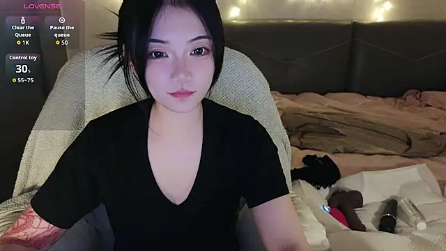 Snapshot of Jennie-007 chatting on October 2025 12:13:02 PM Jennie-007 online show from October 2025 12:13:02 PM