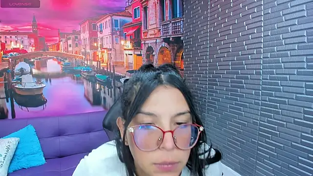 Small naughty  online show from January 2026 01:16:02 PM