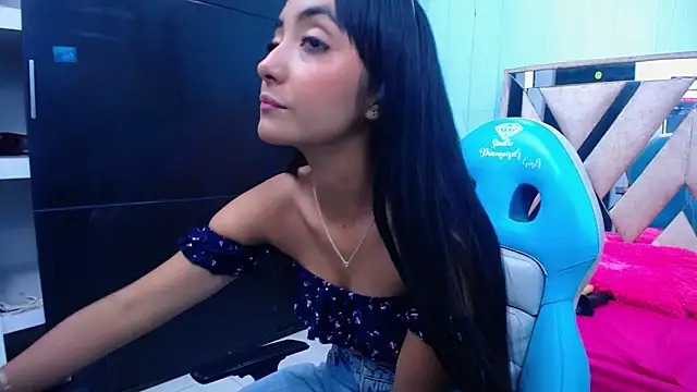 Snapshot of emma_candy20 chatting on November 2025 05:05:02 PM emma candy20 online show from November 2025 05:05:02 PM