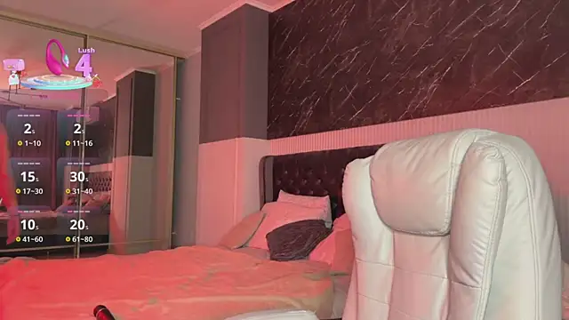 XtraHotX online show from September 2025 12:03:02 AM