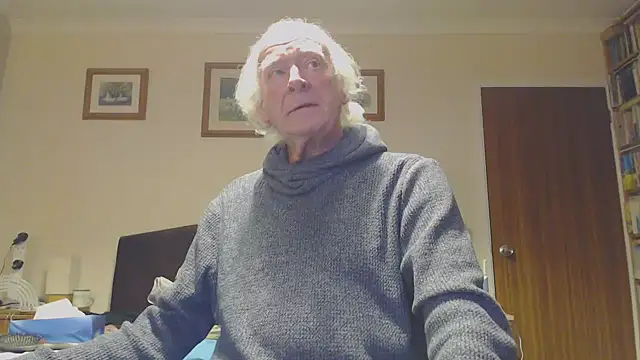 WaverlyKernow online show from January 2025 09:51:01 PM