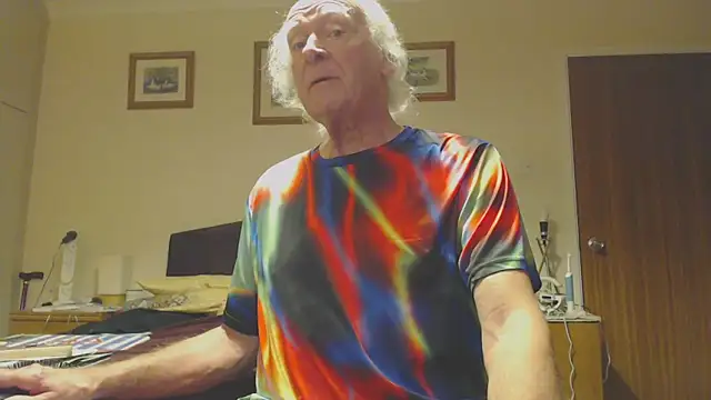 WaverlyKernow online show from February 2025 07:39:02 AM