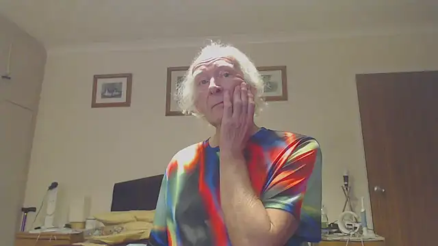 WaverlyKernow online show from February 2025 03:20:01 PM