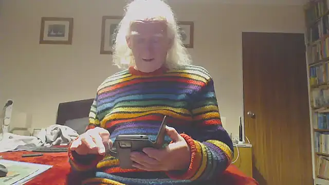 Snapshot of WaverlyKernow chatting on January 2026 04:11:01 PM WaverlyKernow online show from January 2026 04:11:01 PM