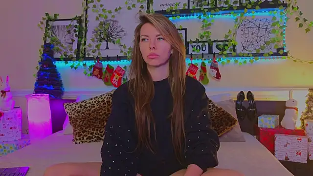 Snapshot of Real_Tini chatting on January 2025 01:03:01 PM Real Tini online show from January 2025 01:03:01 PM