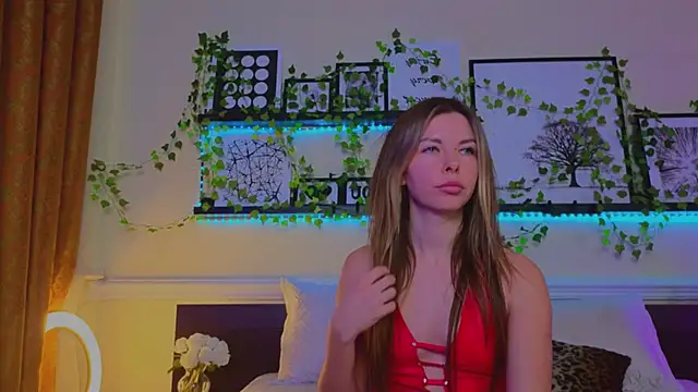 Snapshot of Real_Tini chatting on January 2025 01:49:02 PM Real Tini online show from January 2025 01:49:02 PM