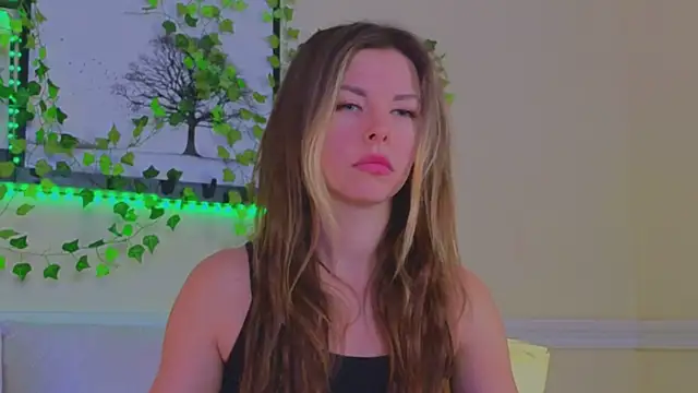 Snapshot of Real_Tini chatting on February 2025 01:11:01 PM Real Tini online show from February 2025 01:11:01 PM