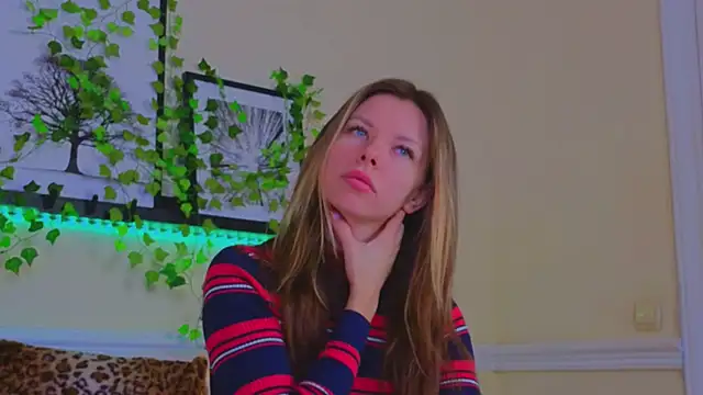 Snapshot of Real_Tini chatting on February 2025 06:07:01 AM Real Tini online show from February 2025 06:07:01 AM