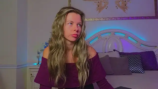 Snapshot of Real_Tini chatting on October 2025 11:54:01 AM Real Tini online show from October 2025 11:54:01 AM