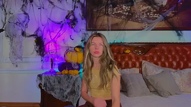 Snapshot of Real_Tini chatting on October 2025 06:06:02 AM Real Tini online show from October 2025 06:06:02 AM