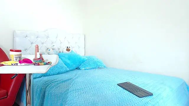 Snapshot of luna_hoott chatting on March 2025 07:53:01 PM luna hoott online show from March 2025 07:53:01 PM