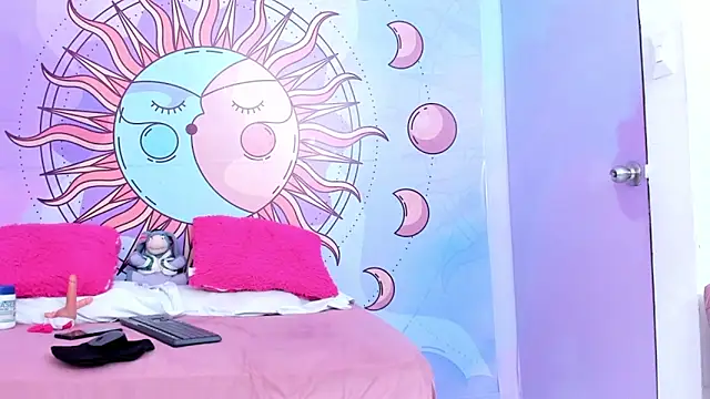 Snapshot of luna_hoott chatting on February 2026 07:20:01 PM luna hoott online show from February 2026 07:20:01 PM