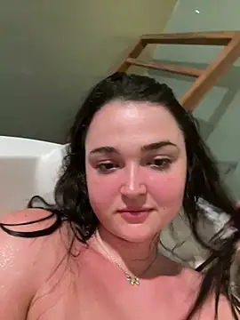 Snapshot of chunliklk chatting on January 2025 01:35:01 PM chunliklk online show from January 2025 01:35:01 PM