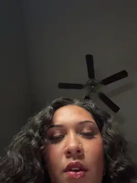 Lickplayofficial online show from April 2026 06:33:01 AM